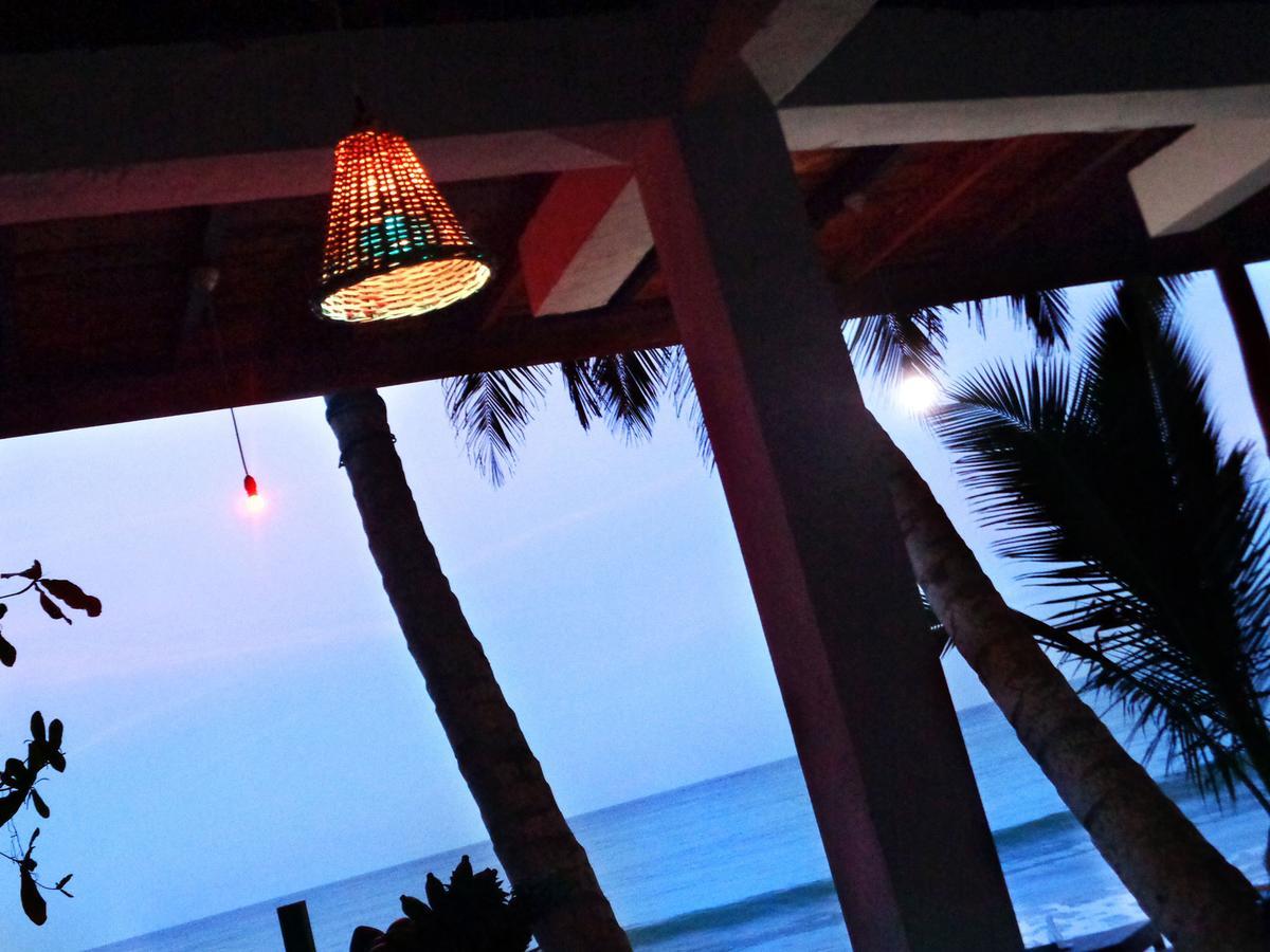 Reggae Zone Beach Resort Tangalle Extérieur photo