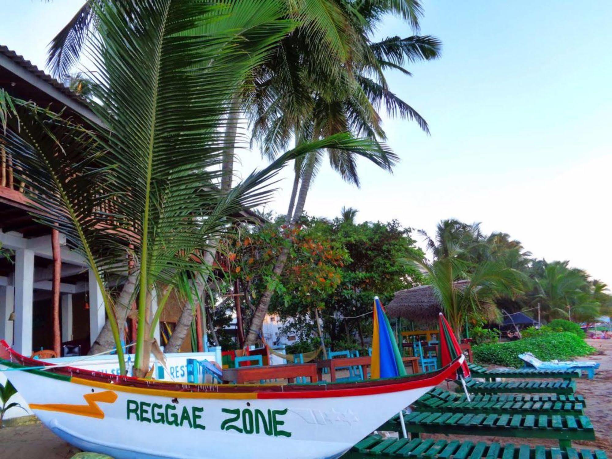 Reggae Zone Beach Resort Tangalle Extérieur photo